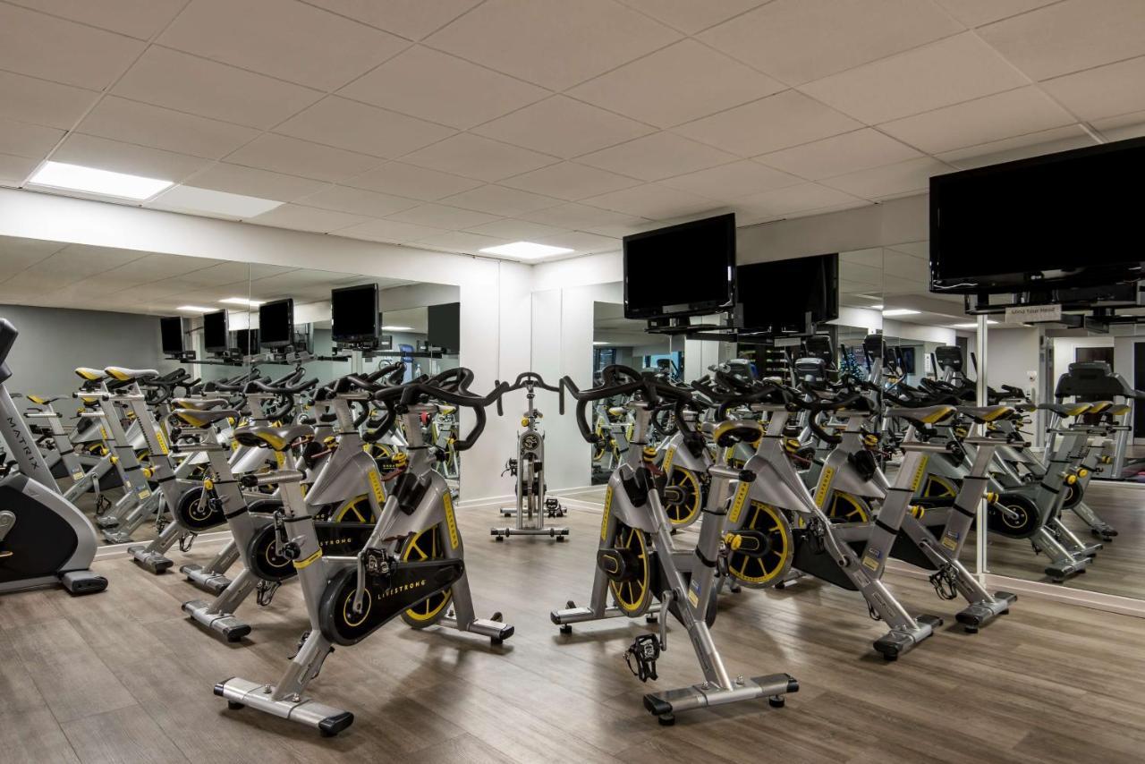 Radisson Blu Manchester Airport Hale (Greater Manchester) Exterior foto Spin class at a gym