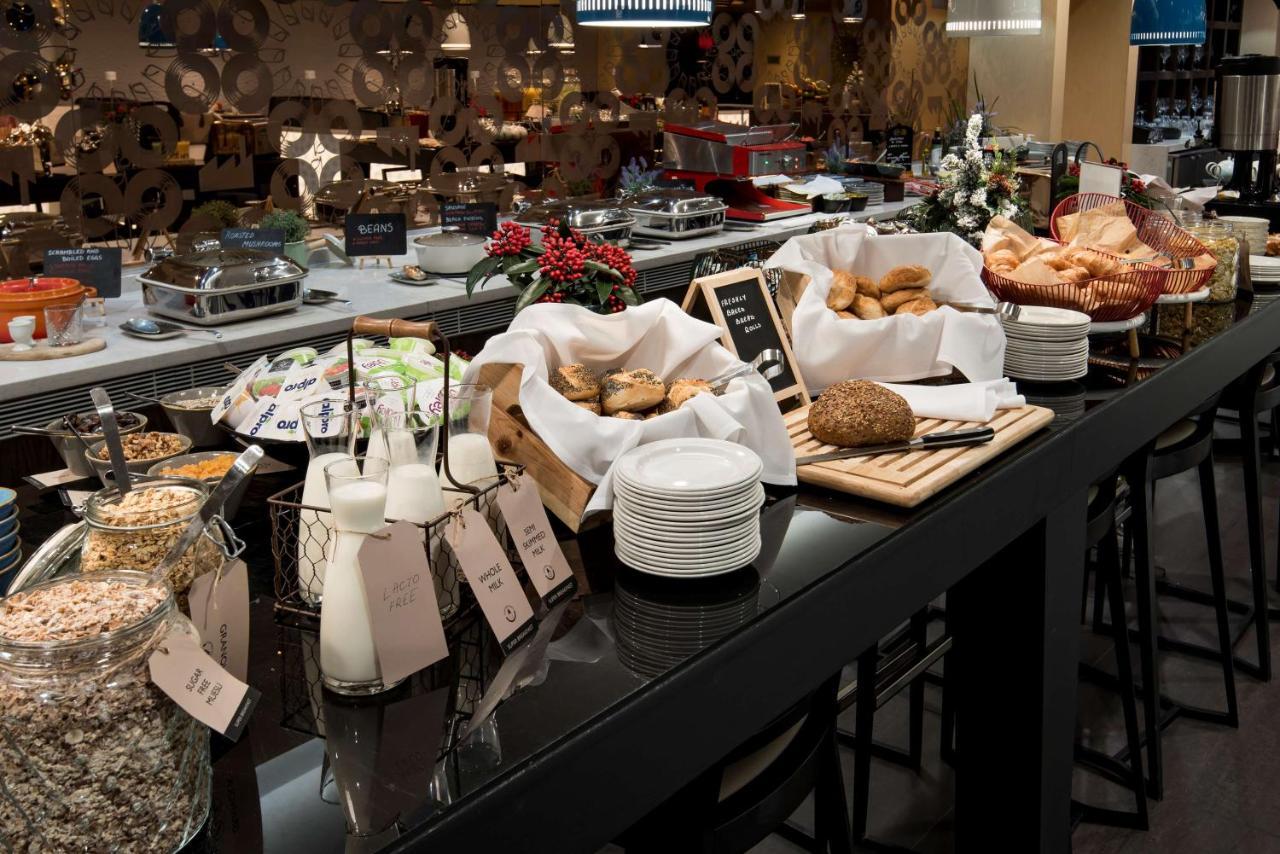Radisson Blu Manchester Airport Hale (Greater Manchester) Exterior foto Breakfast buffet at the Radisson Blu Hotel in Copenhagen